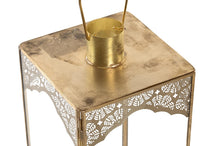 Carregar imagem no visualizador da galeria, Porta Velas Dourado em Metal e Vidro
