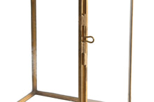 Carregar imagem no visualizador da galeria, Porta Velas Dourado em Metal e Vidro
