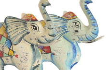 Carregar imagem no visualizador da galeria, Elefante em Metal 33cm
